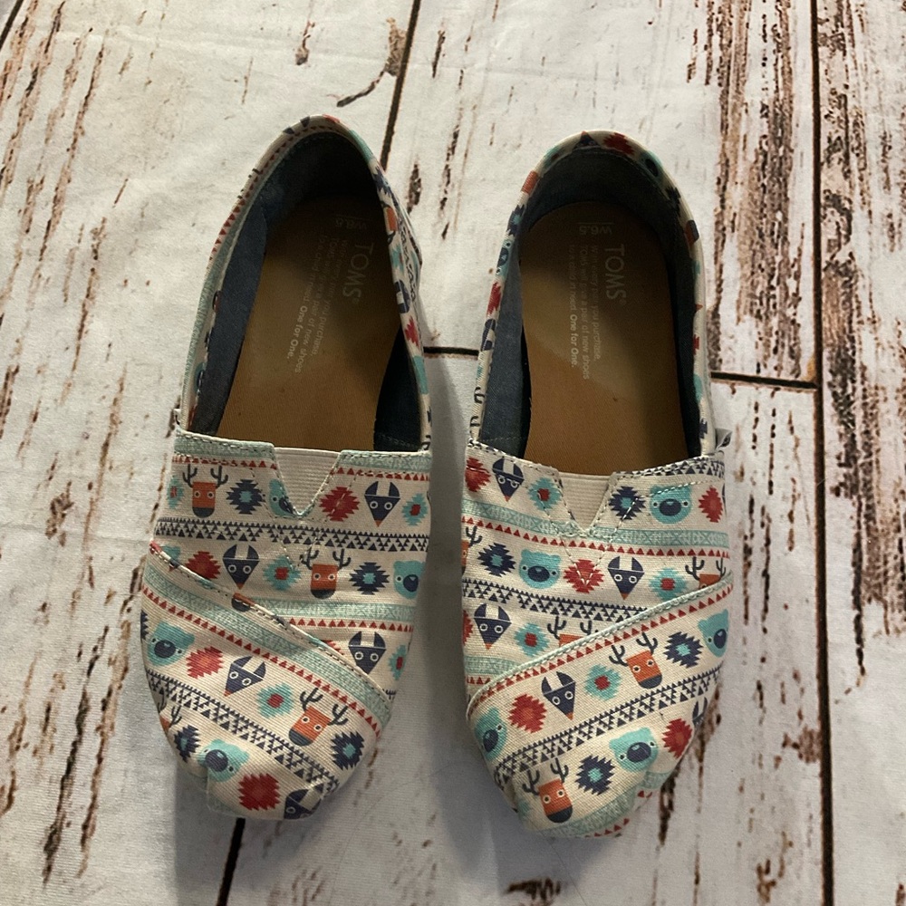 TOMS WOODLAND CREATURES CLASSIC SLIP ON SHOES‎